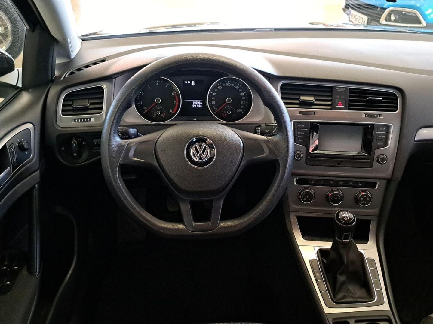 VOLKSWAGEN Golf 2015