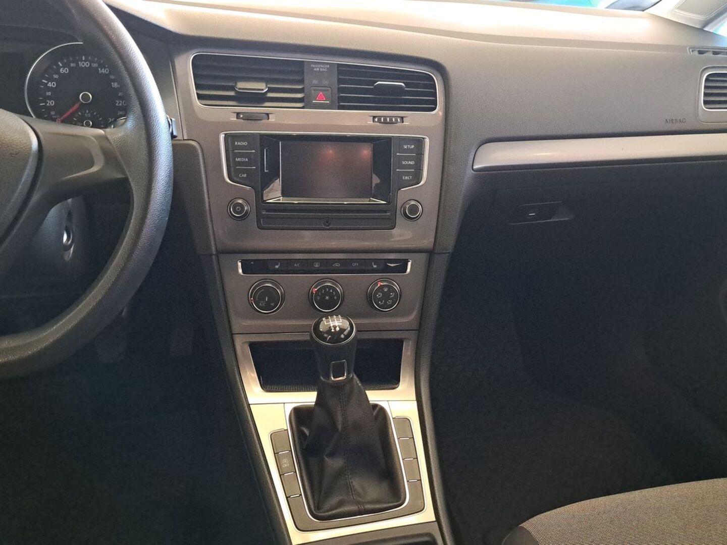 VOLKSWAGEN Golf 2015