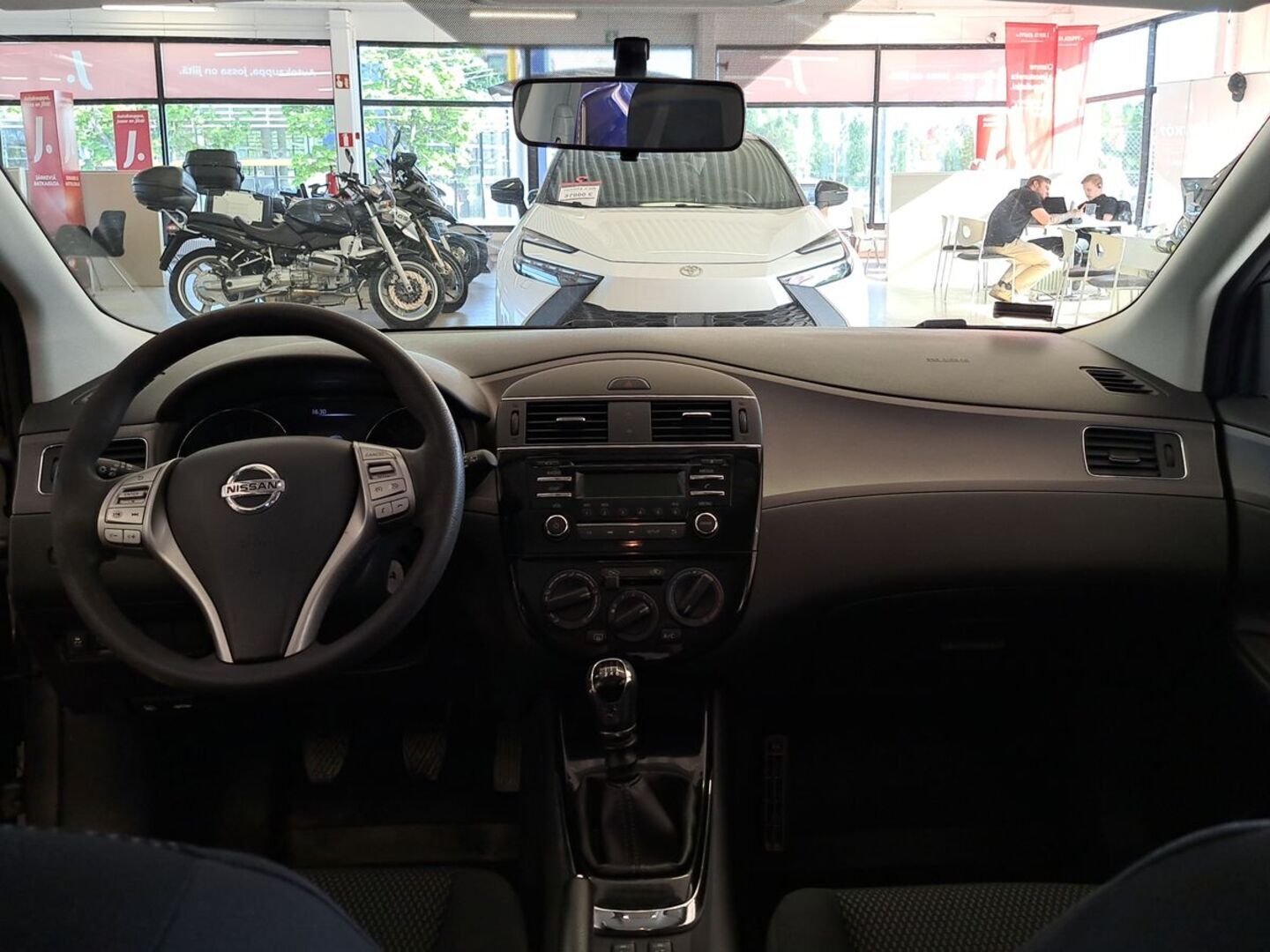 NISSAN Pulsar 2015