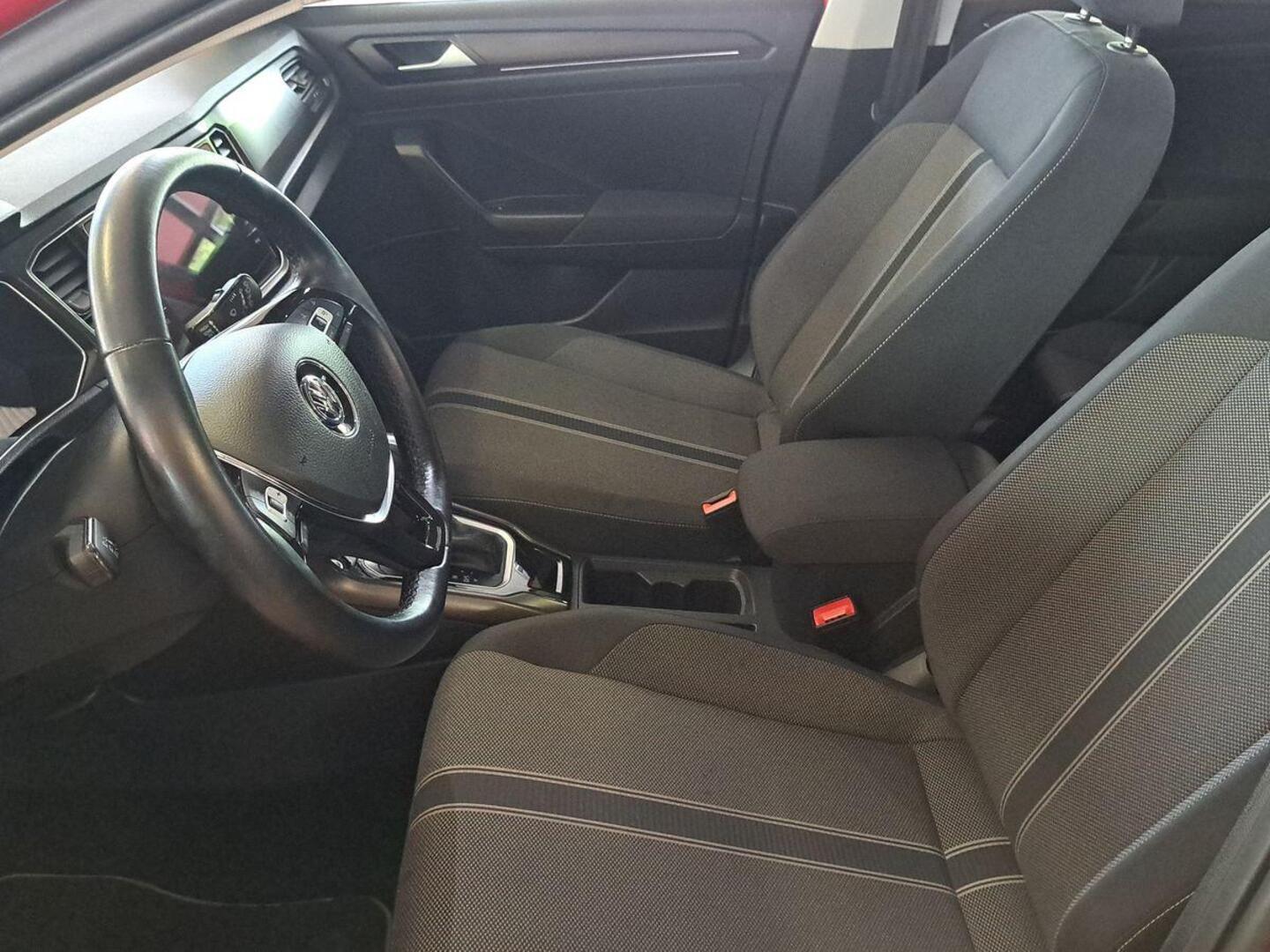 VOLKSWAGEN T-Roc 2019