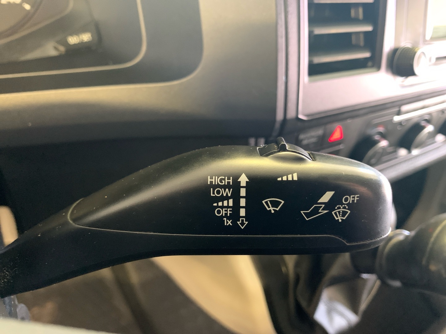 VOLKSWAGEN Transporter 2019
