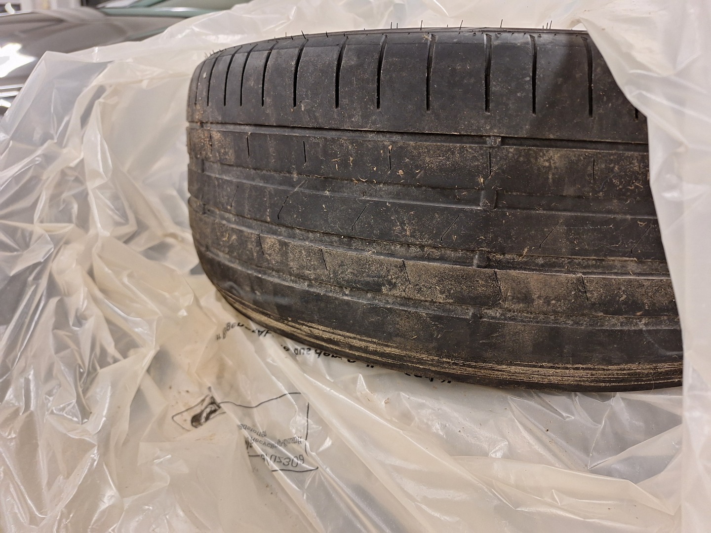 MERCEDES-BENZ E 2004