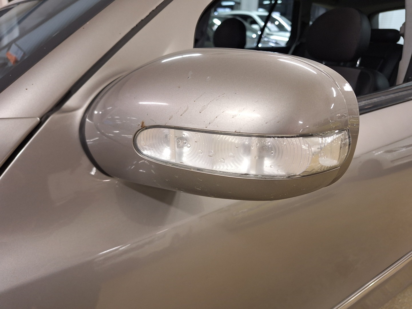 MERCEDES-BENZ E 2004