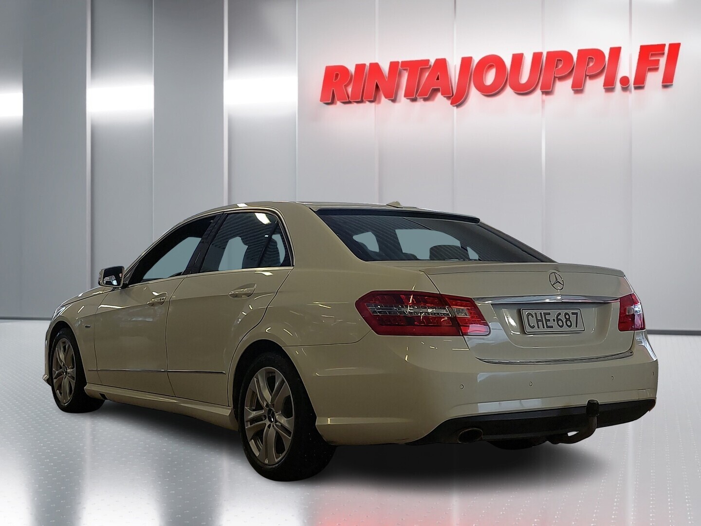MERCEDES-BENZ E 2009