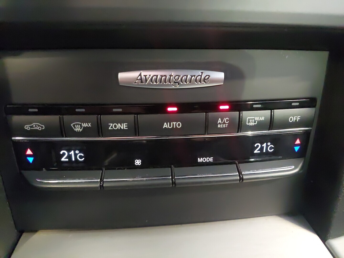MERCEDES-BENZ E 2009