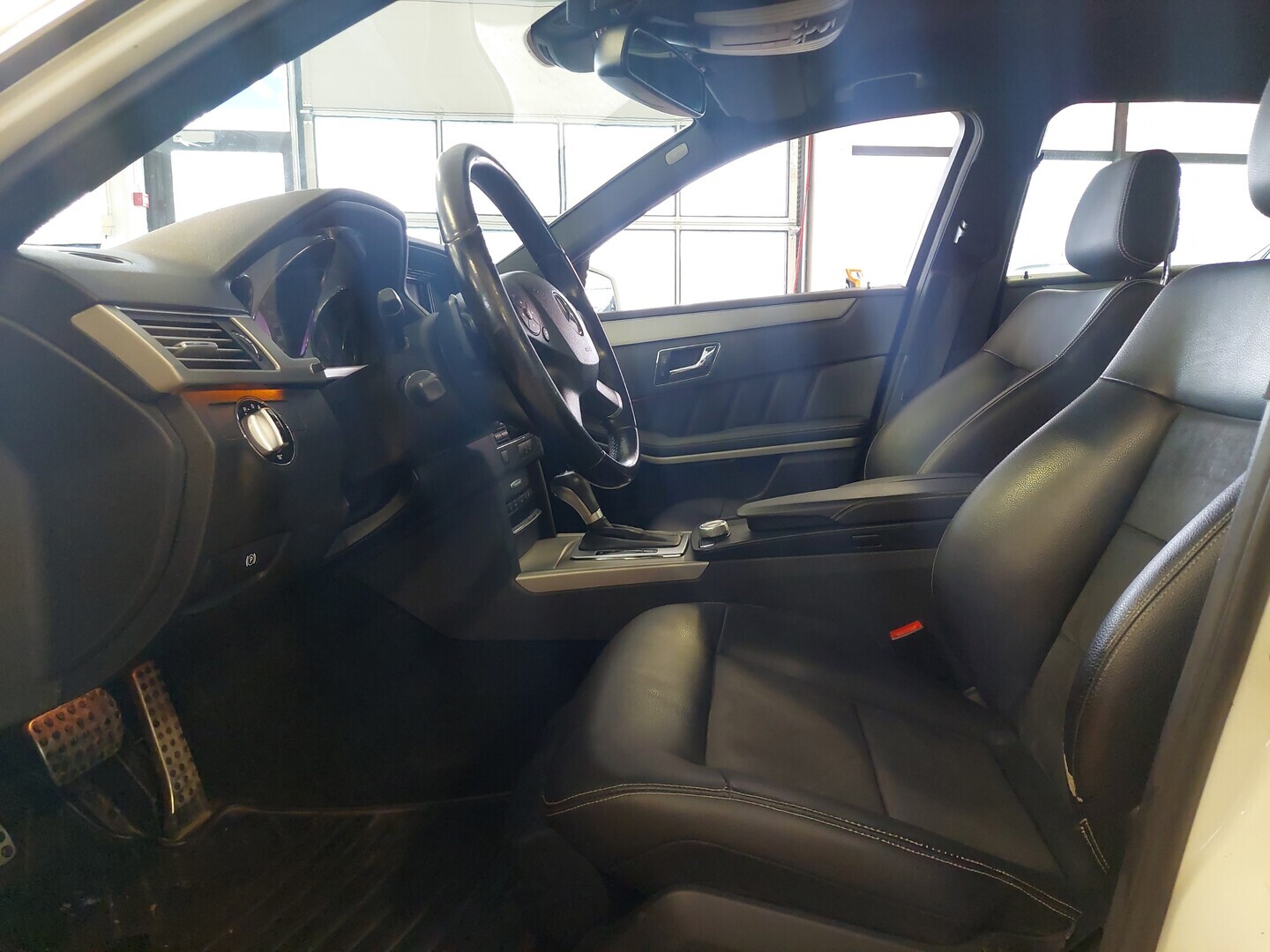 MERCEDES-BENZ E 2009