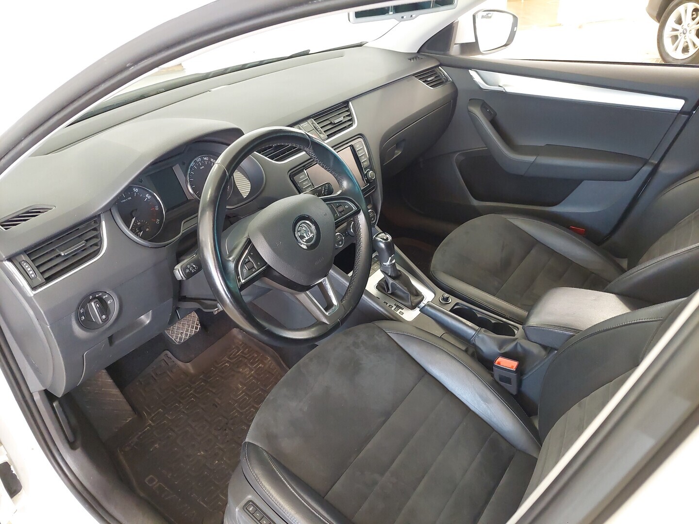 SKODA Octavia 2014