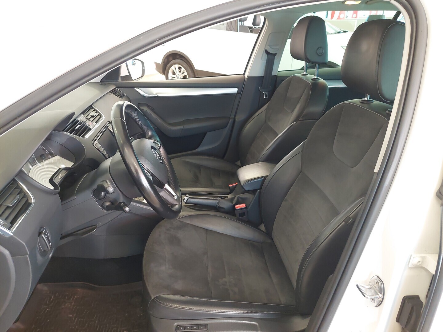 SKODA Octavia 2014