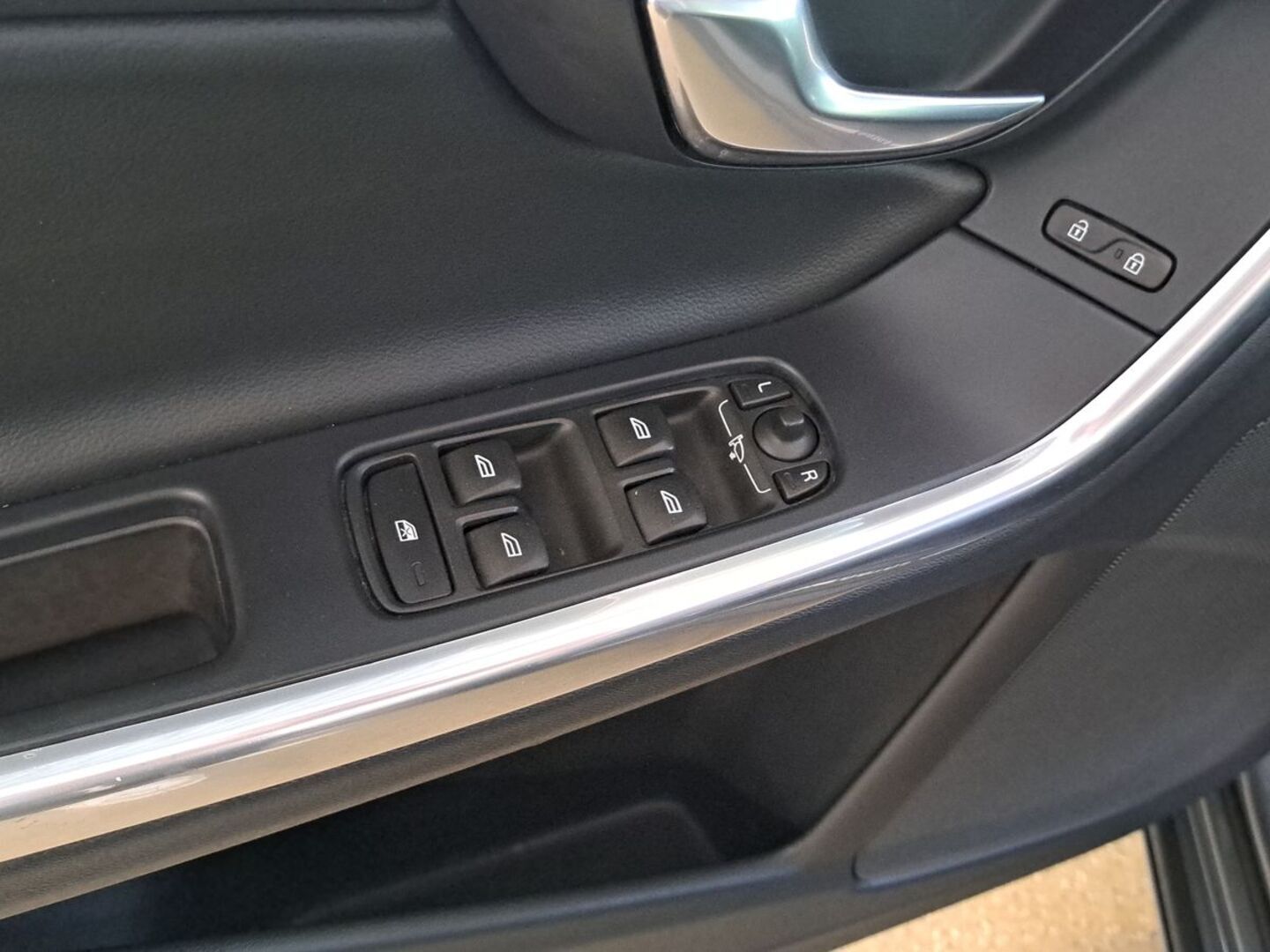 VOLVO S60 2018
