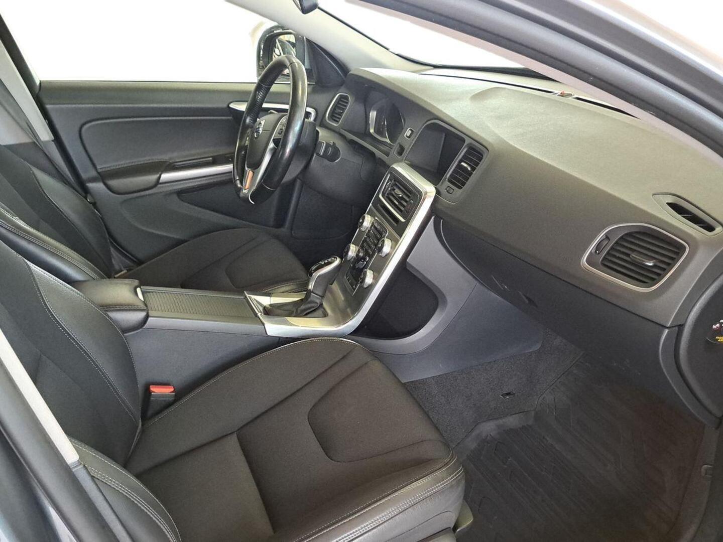 VOLVO S60 2018