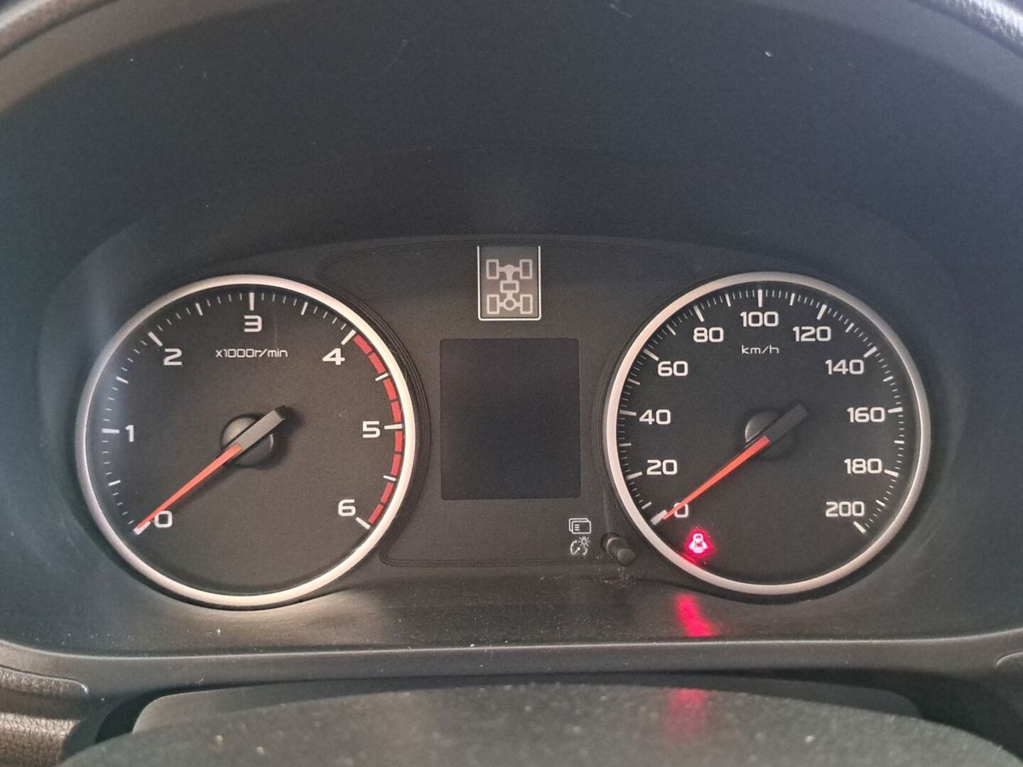 MITSUBISHI L200 2015