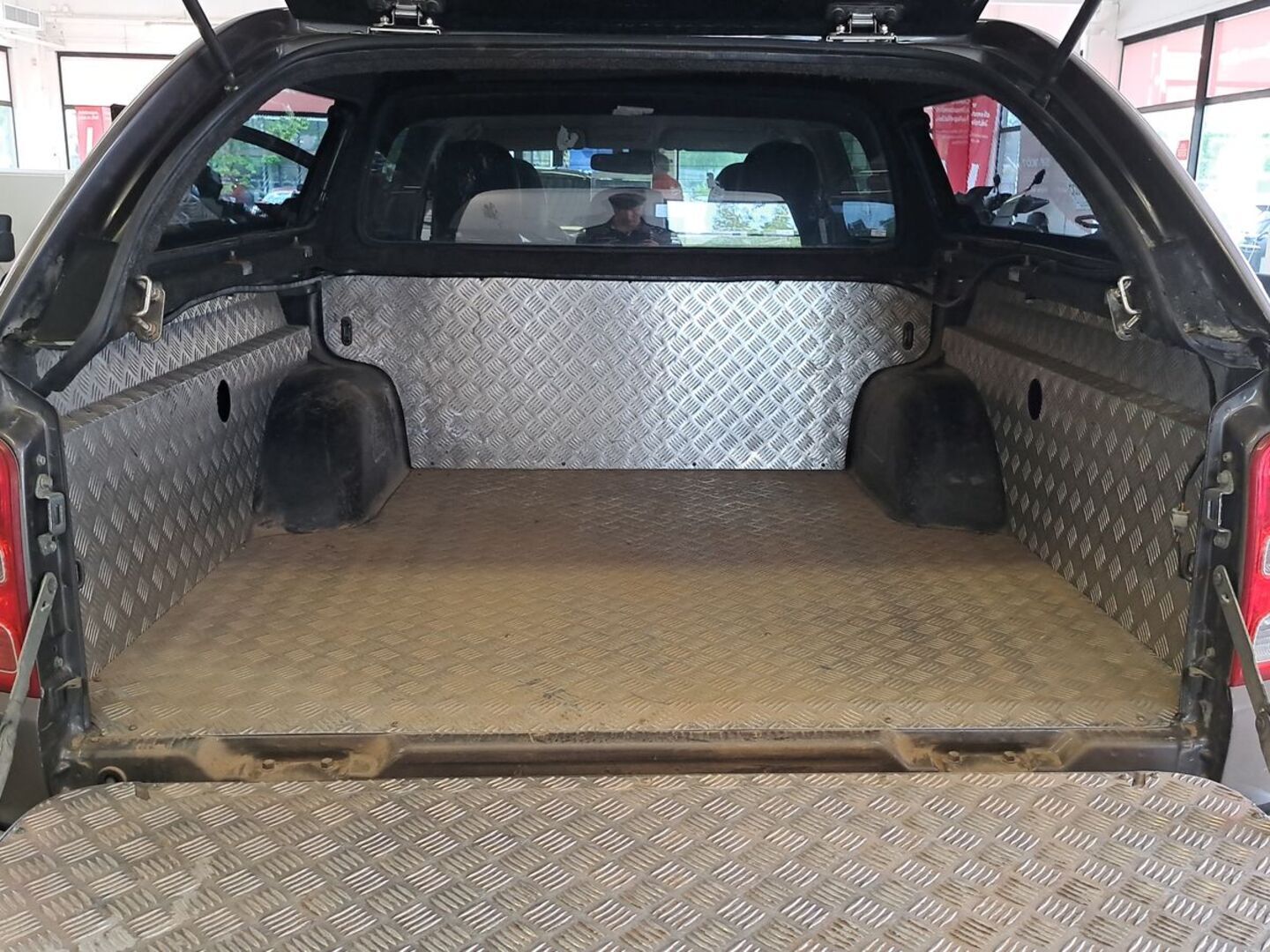 MITSUBISHI L200 2015