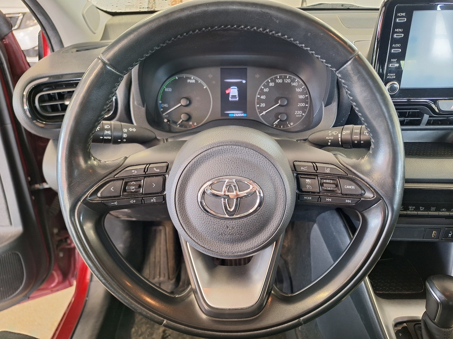 TOYOTA Yaris 2021