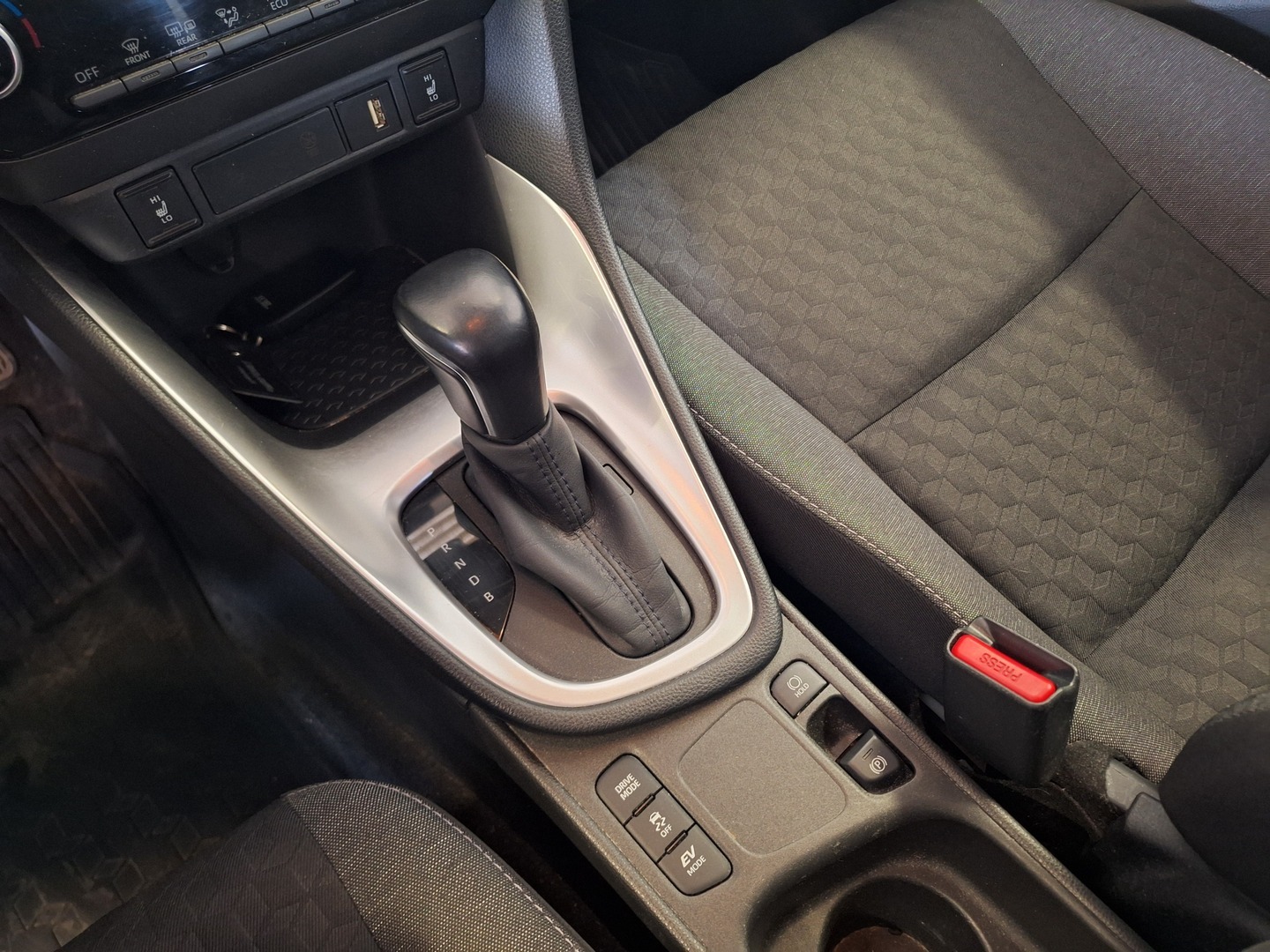 TOYOTA Yaris 2021