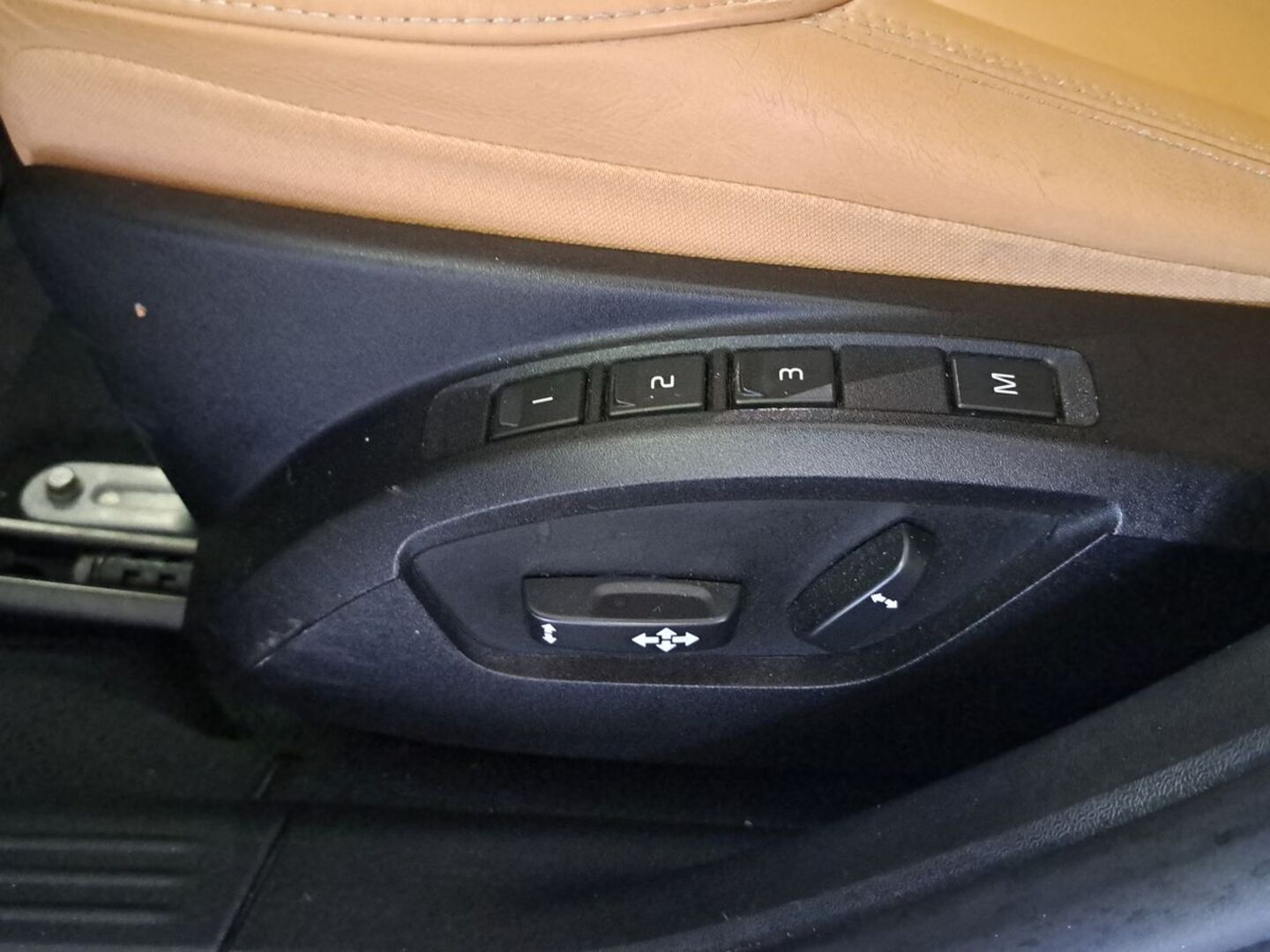 VOLVO V40 Cross Country 2017