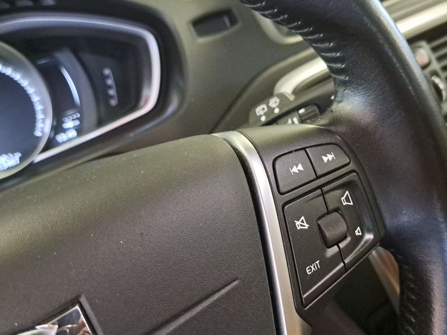 VOLVO V40 Cross Country 2017