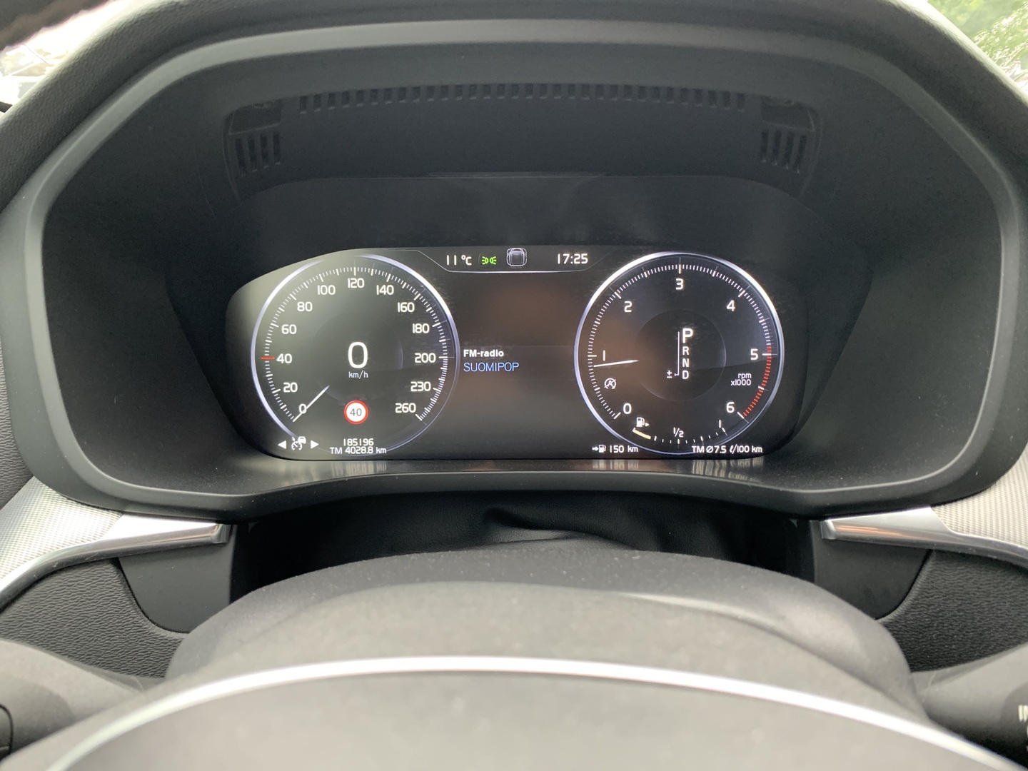 VOLVO XC60 2018