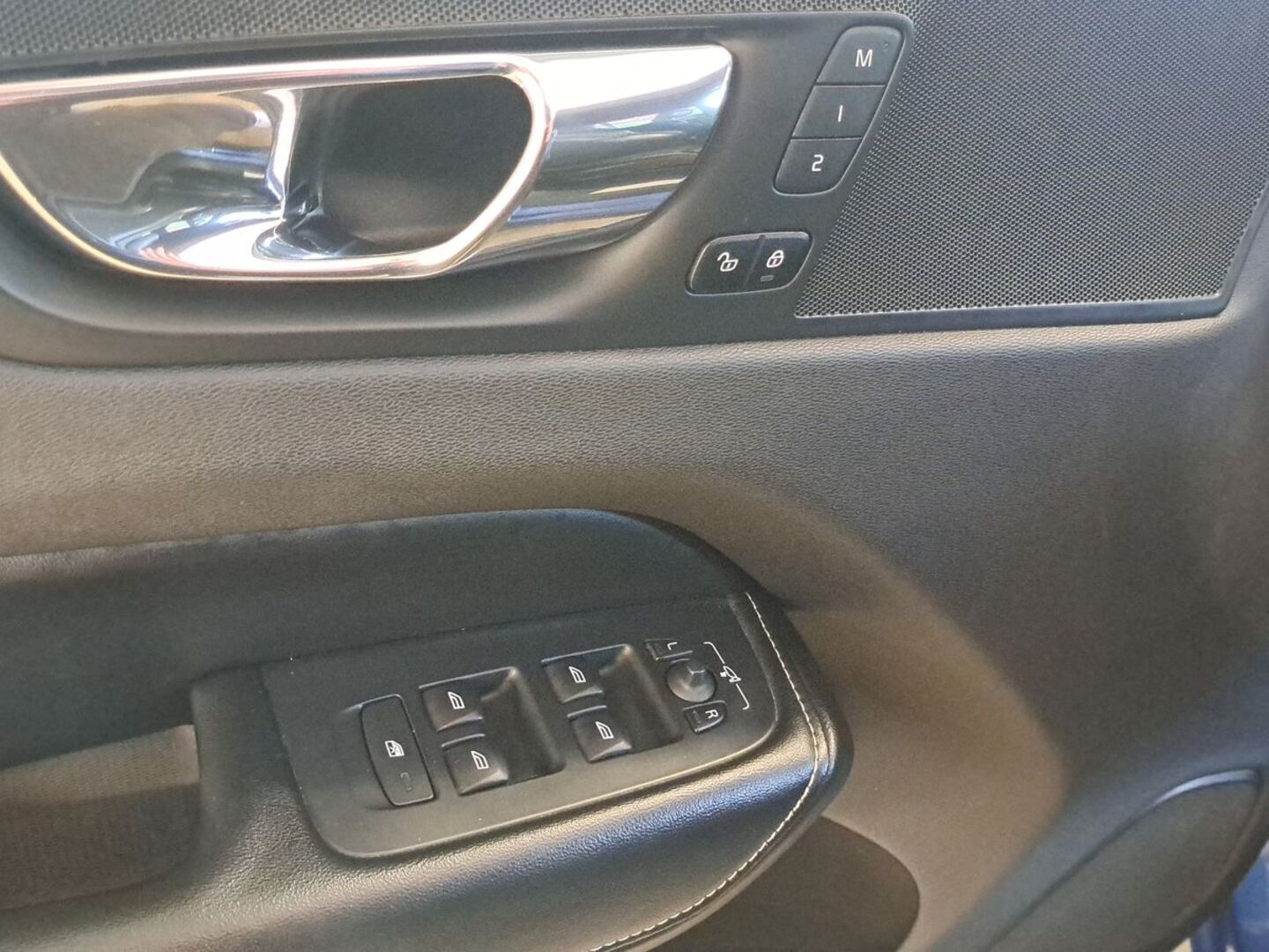 VOLVO XC60 22
