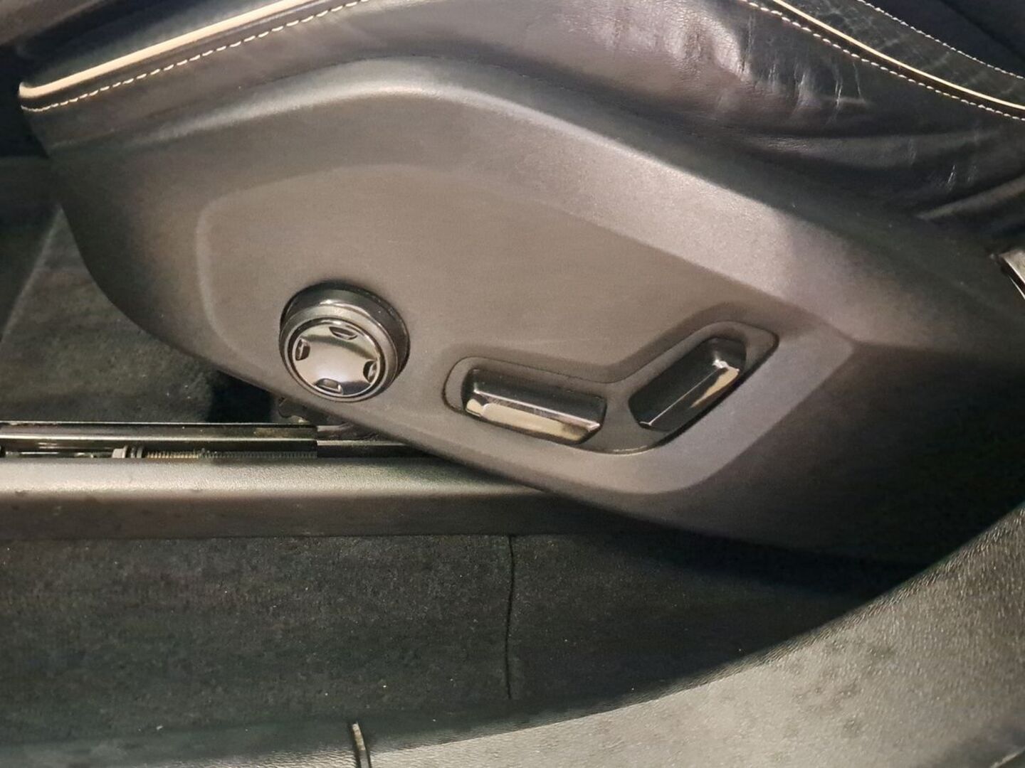 VOLVO XC60 23