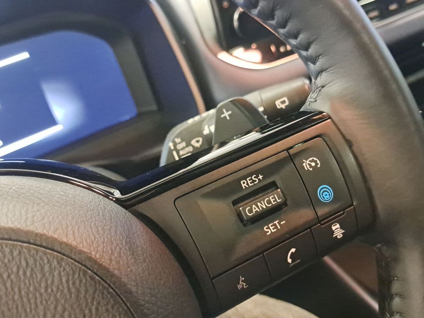 NISSAN Qashqai 24
