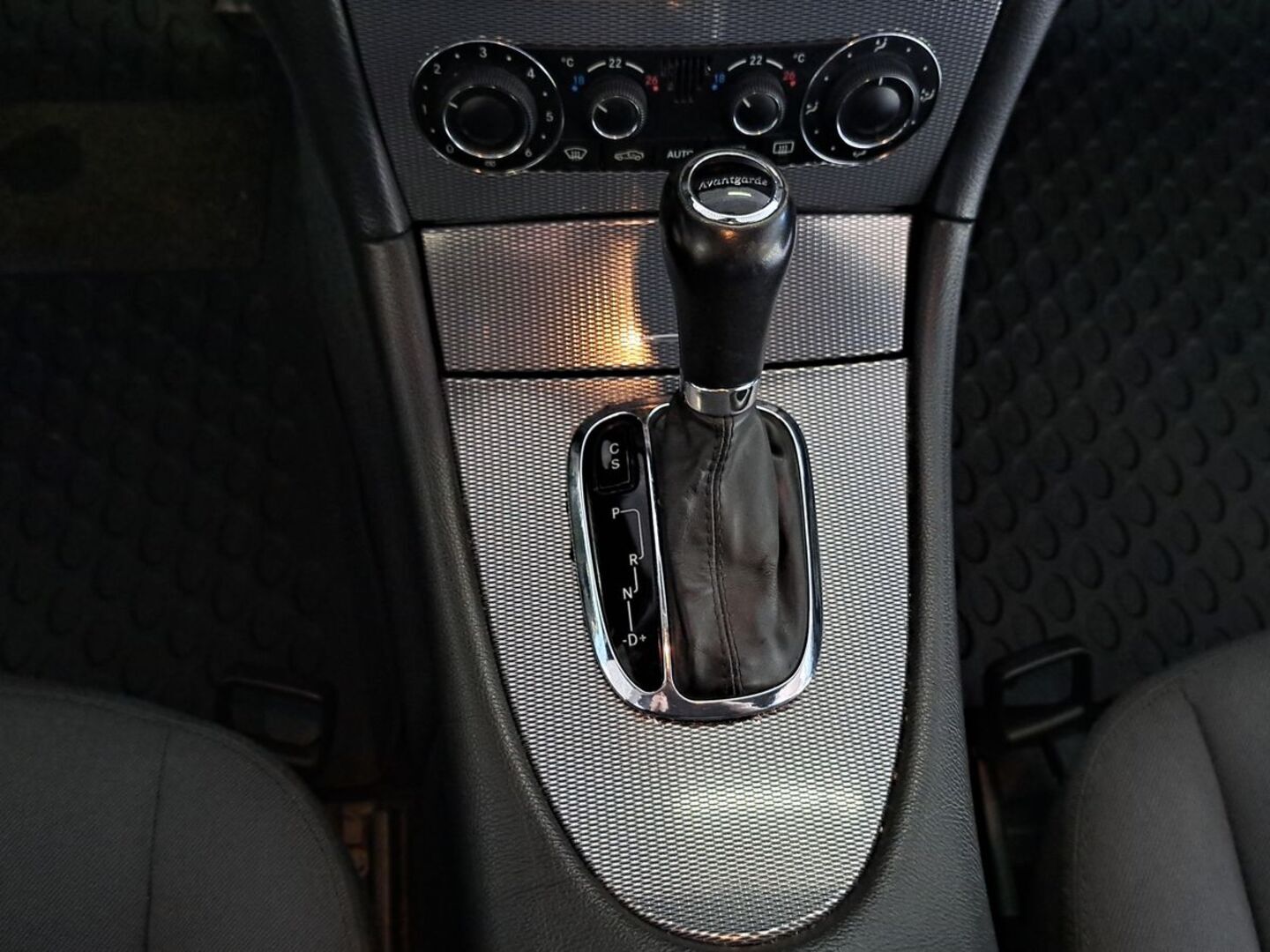MERCEDES-BENZ CLK 2005