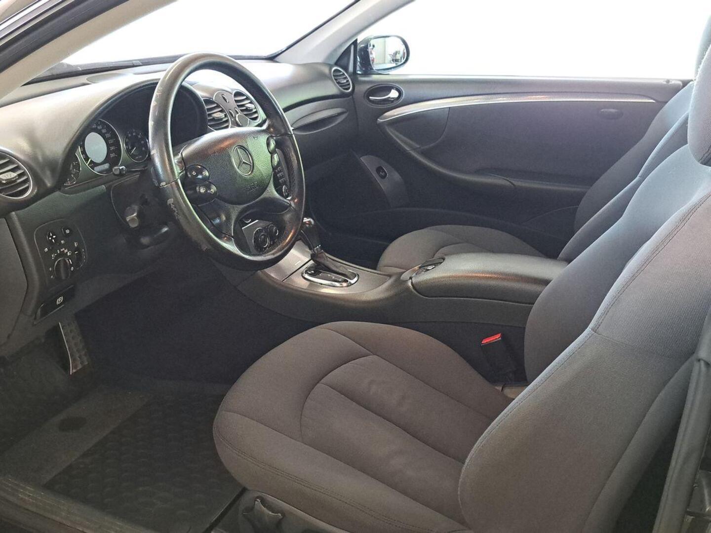 MERCEDES-BENZ CLK 2005