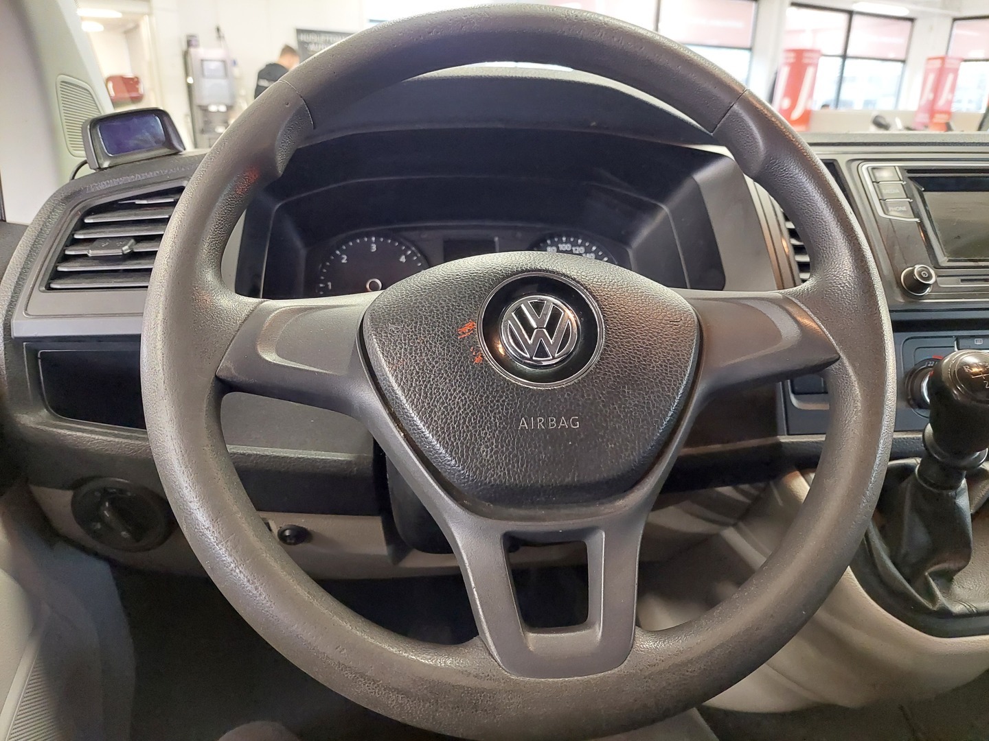 VOLKSWAGEN Transporter 2017