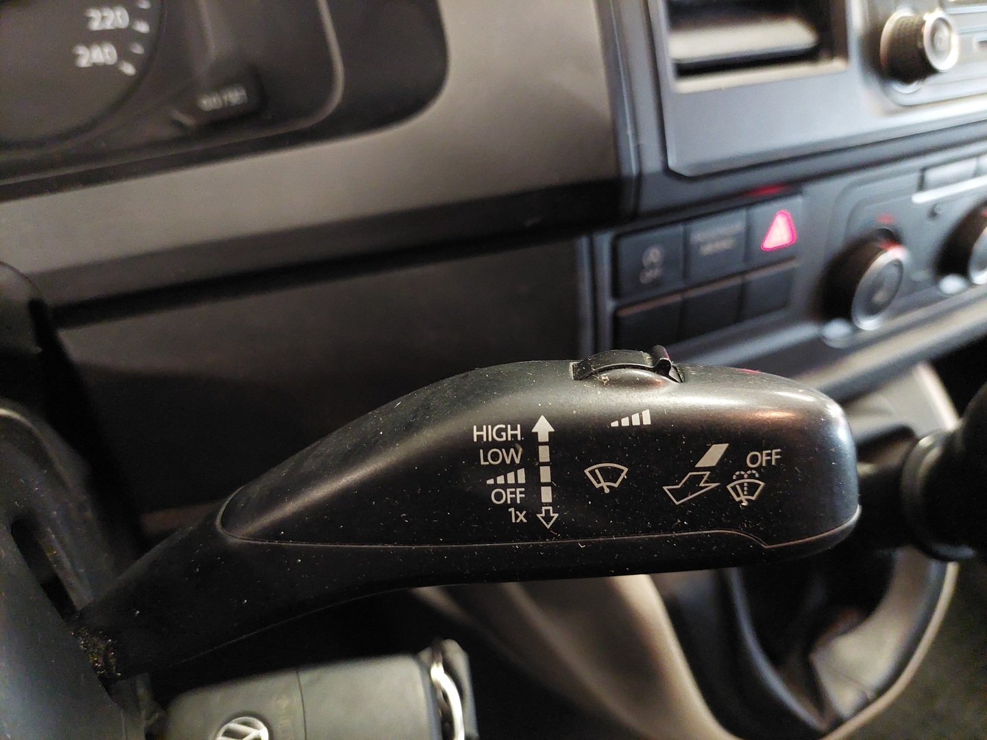 VOLKSWAGEN Transporter 2017