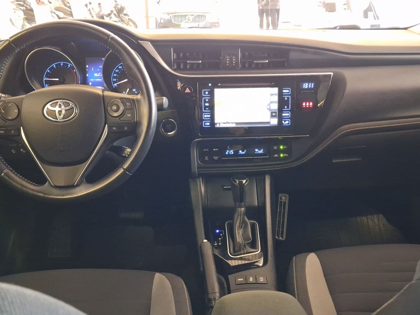 TOYOTA Auris 19