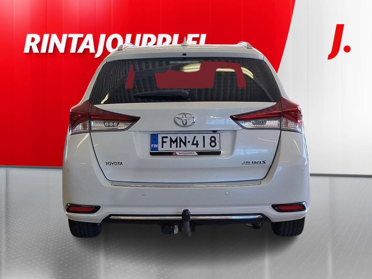 TOYOTA Auris 5
