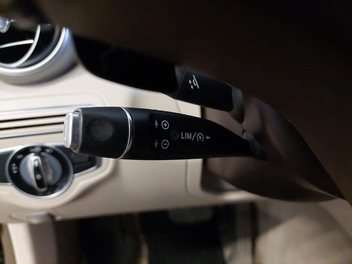 MERCEDES-BENZ C 2015