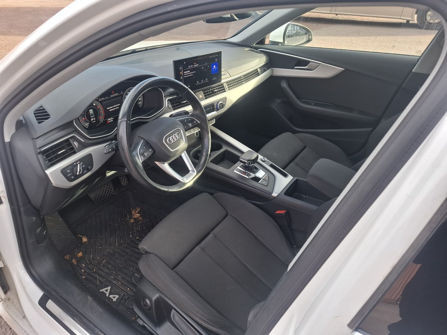 AUDI A4 2021