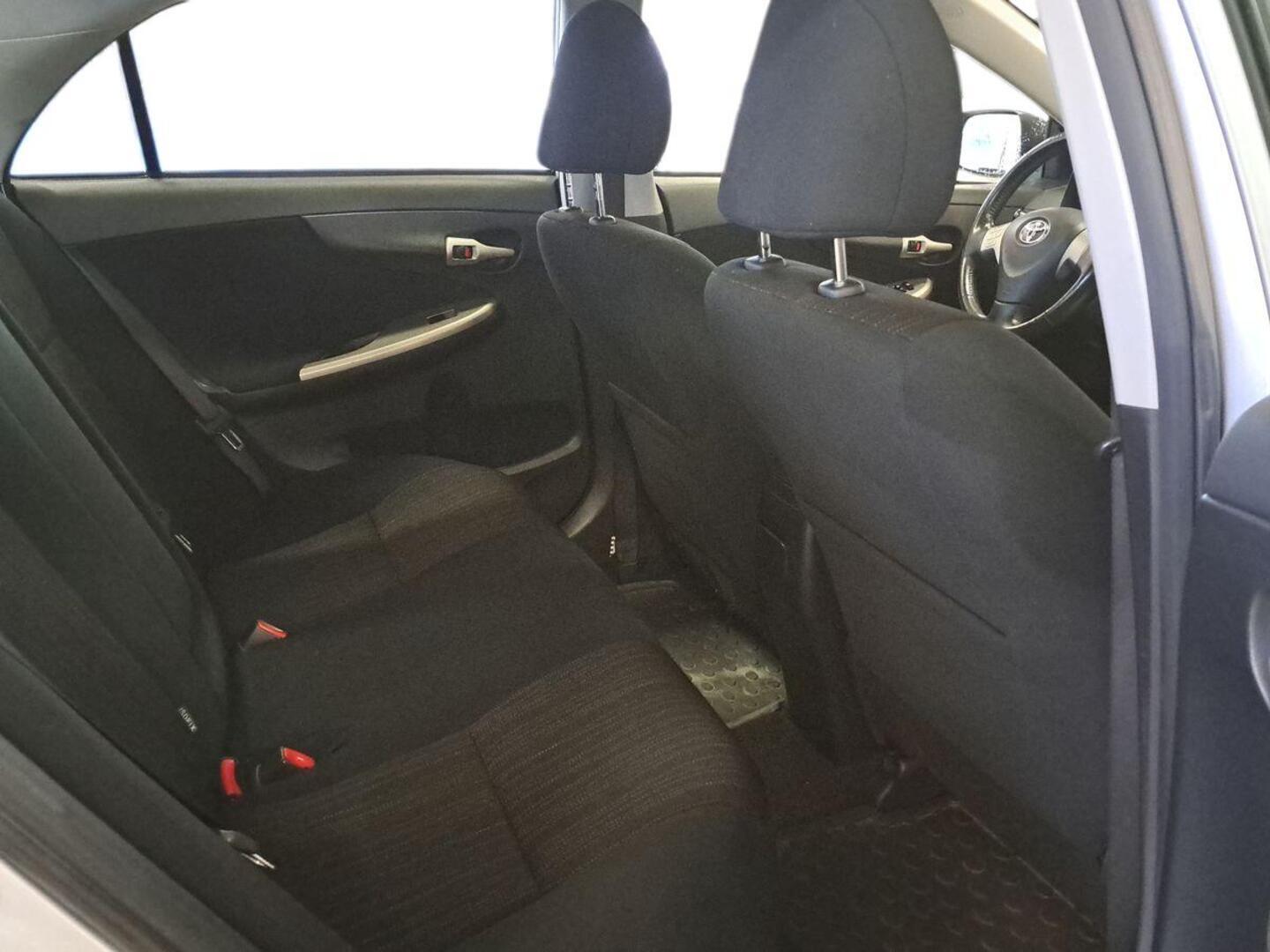 TOYOTA Corolla 10