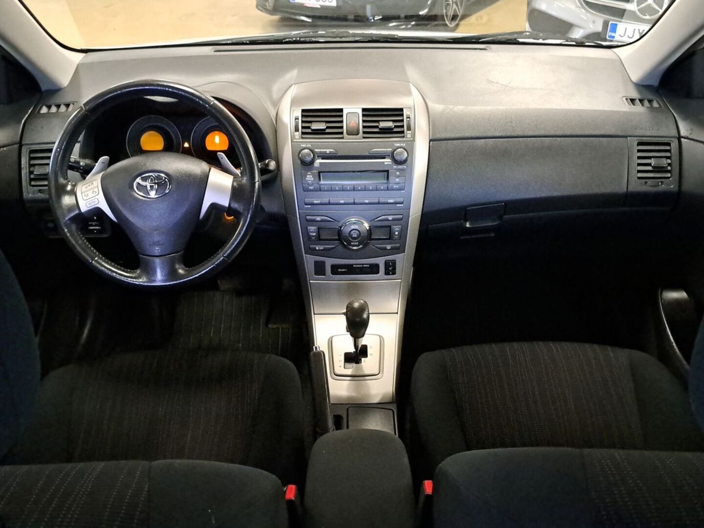 TOYOTA Corolla 15