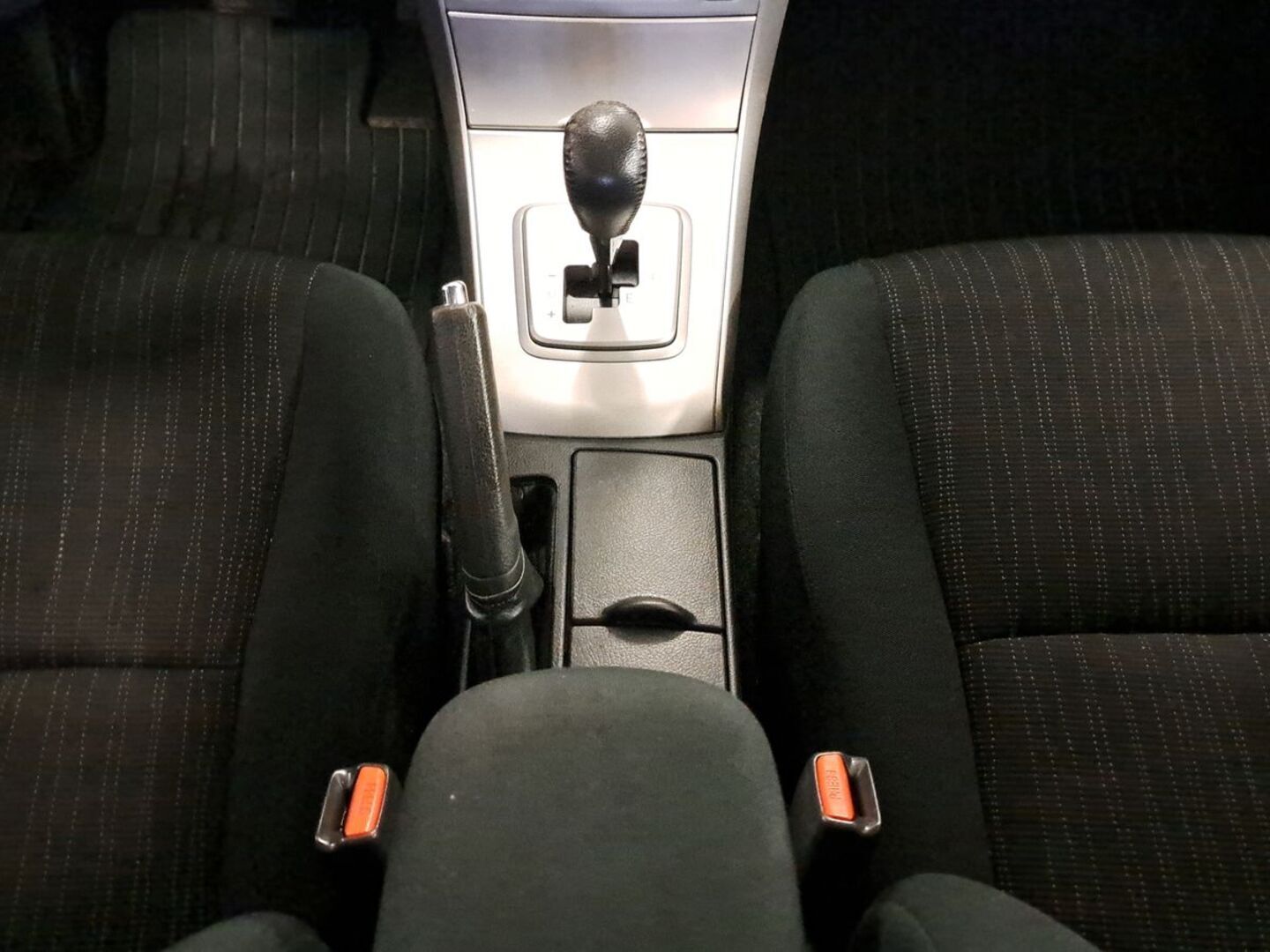 TOYOTA Corolla 18