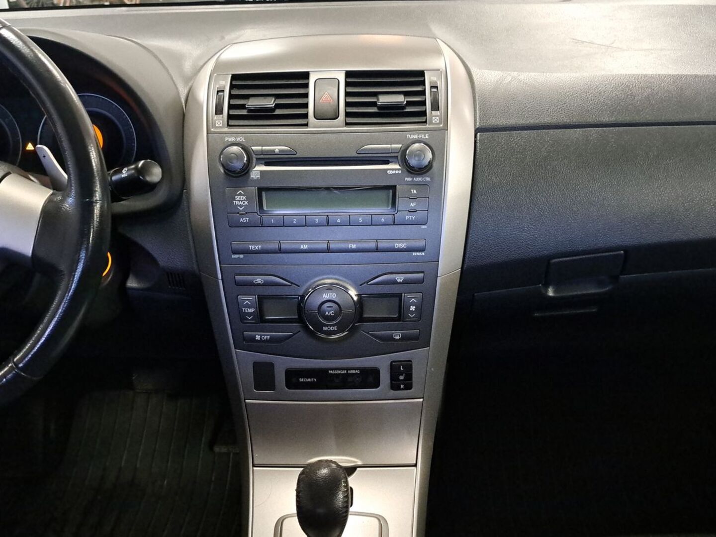 TOYOTA Corolla 19