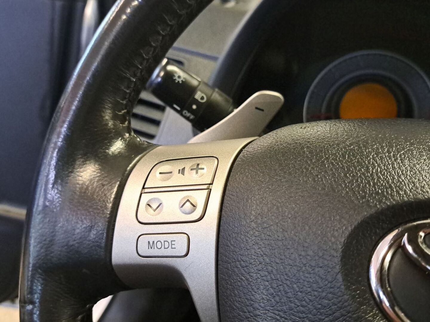 TOYOTA Corolla 23