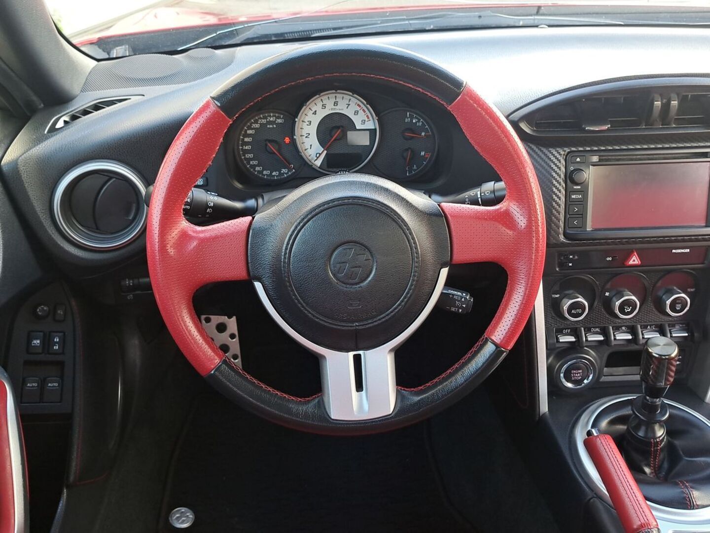 TOYOTA GT86 2016