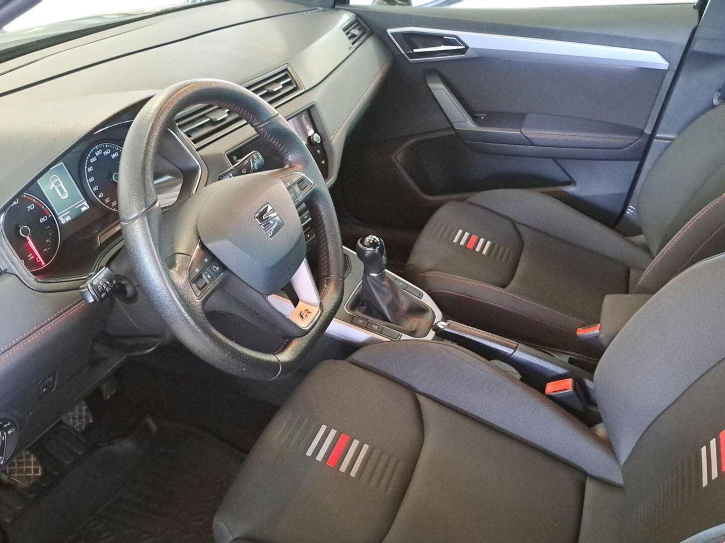 SEAT Arona 6
