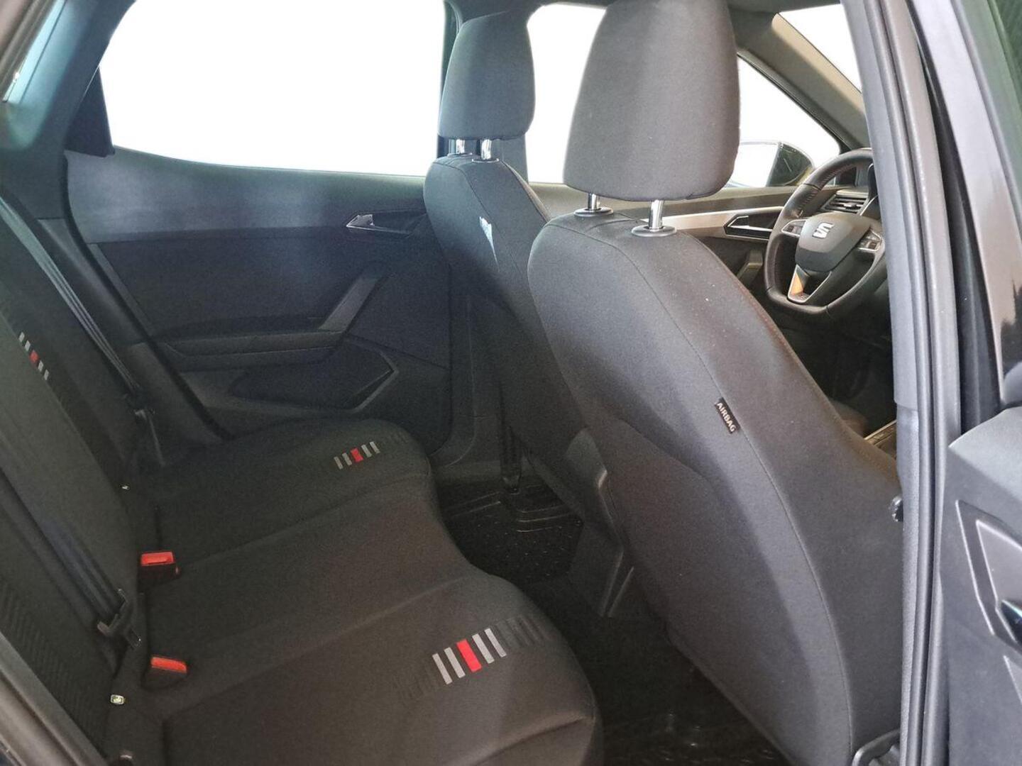 SEAT Arona 8
