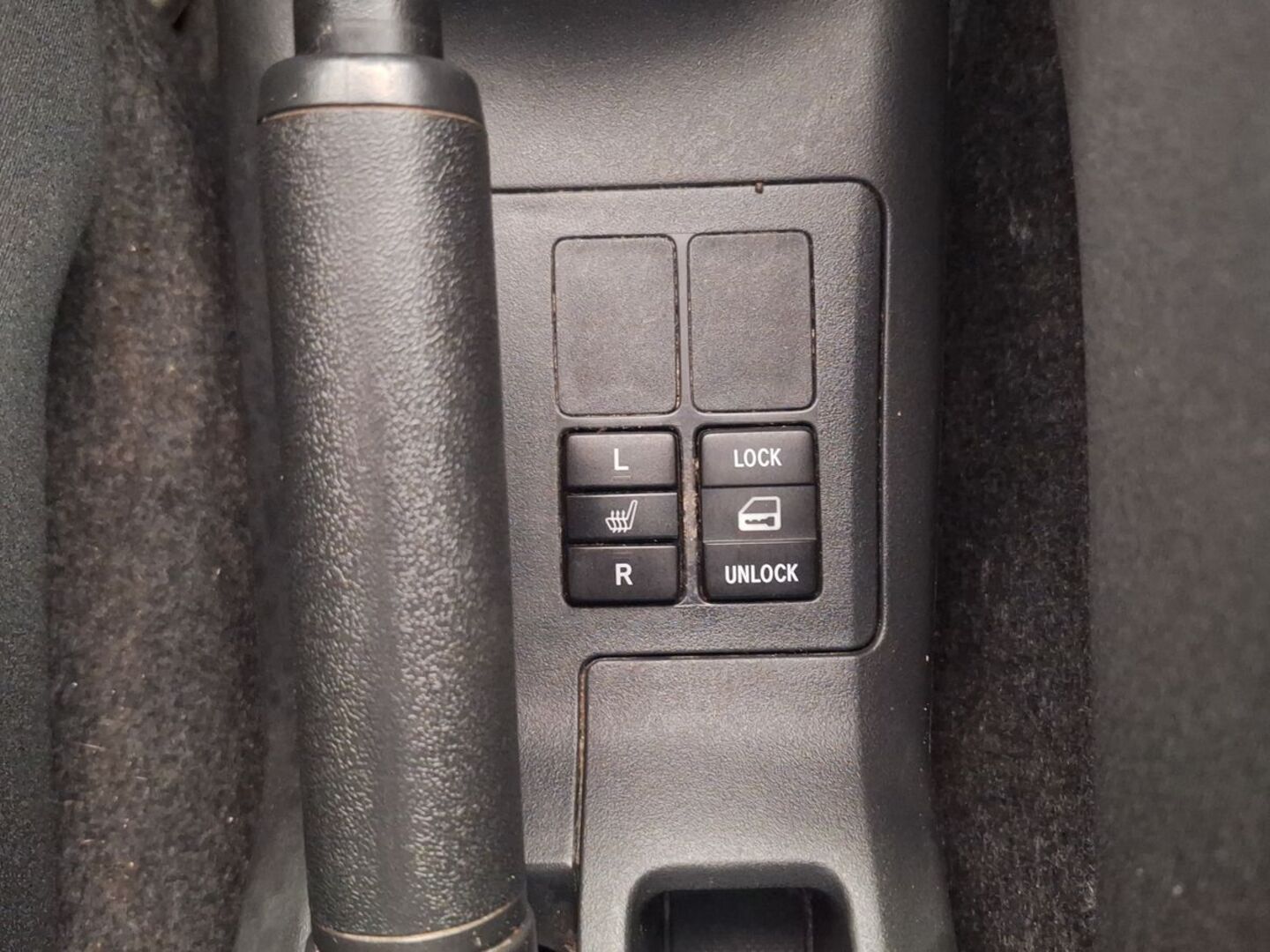TOYOTA Yaris 24
