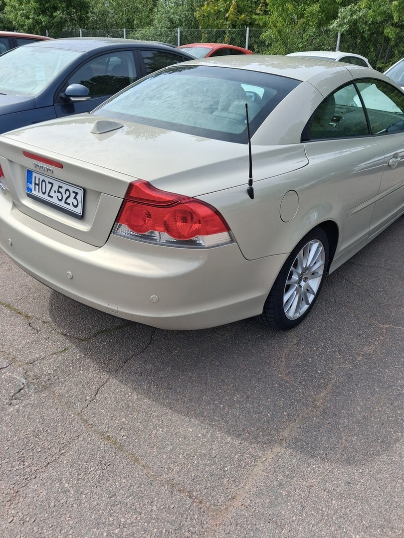 VOLVO C70 2006