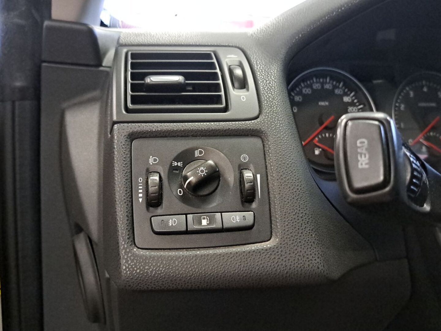 VOLVO C70 2006