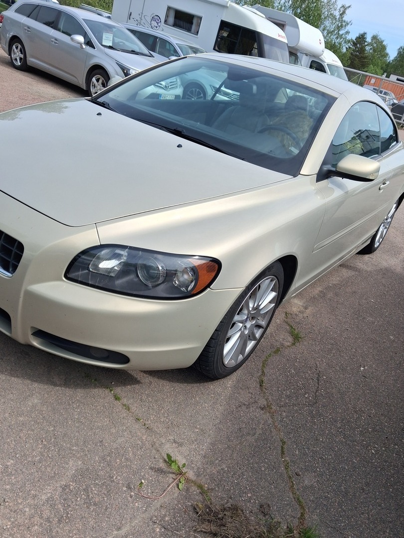 VOLVO C70 2006