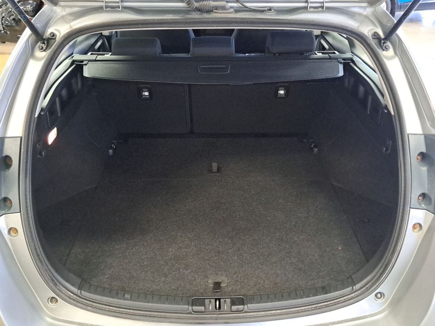 TOYOTA Auris 11