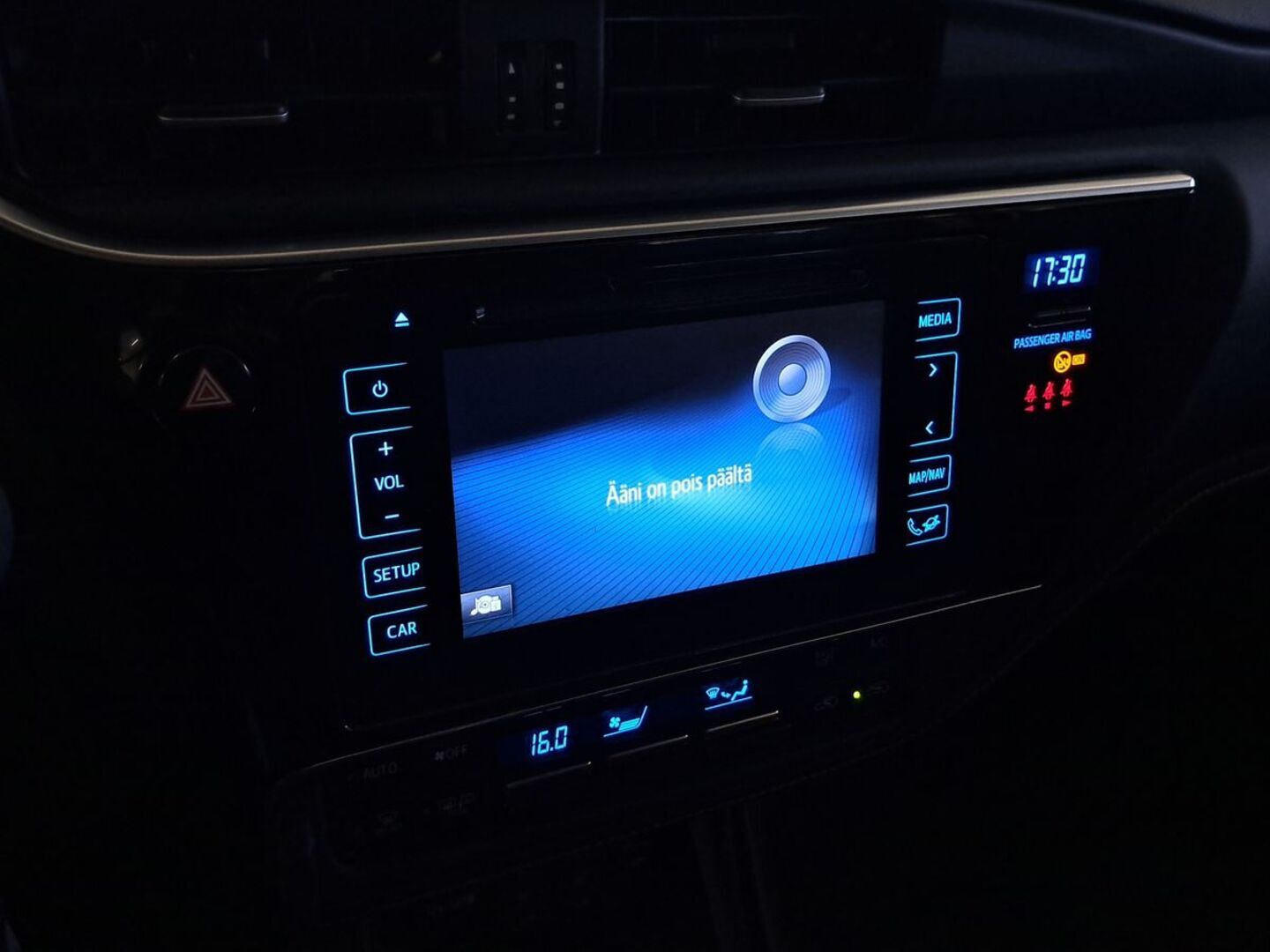 TOYOTA Auris 26