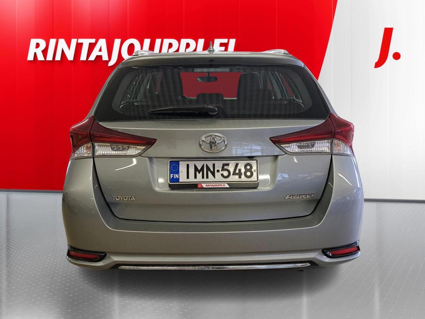 TOYOTA Auris 5