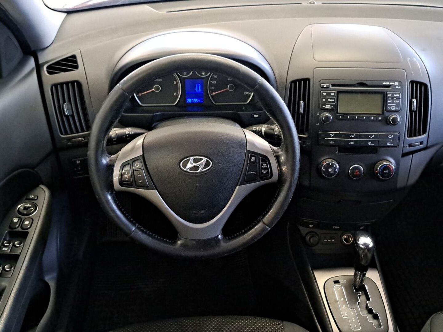 HYUNDAI i30 2010