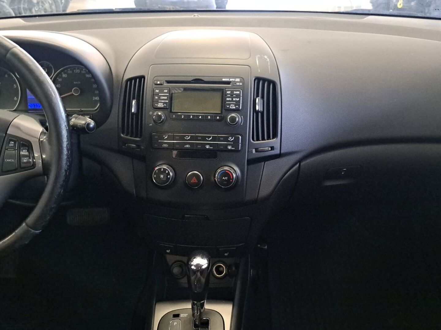 HYUNDAI i30 2010