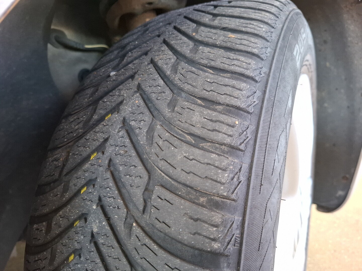 VOLKSWAGEN Touran 2011